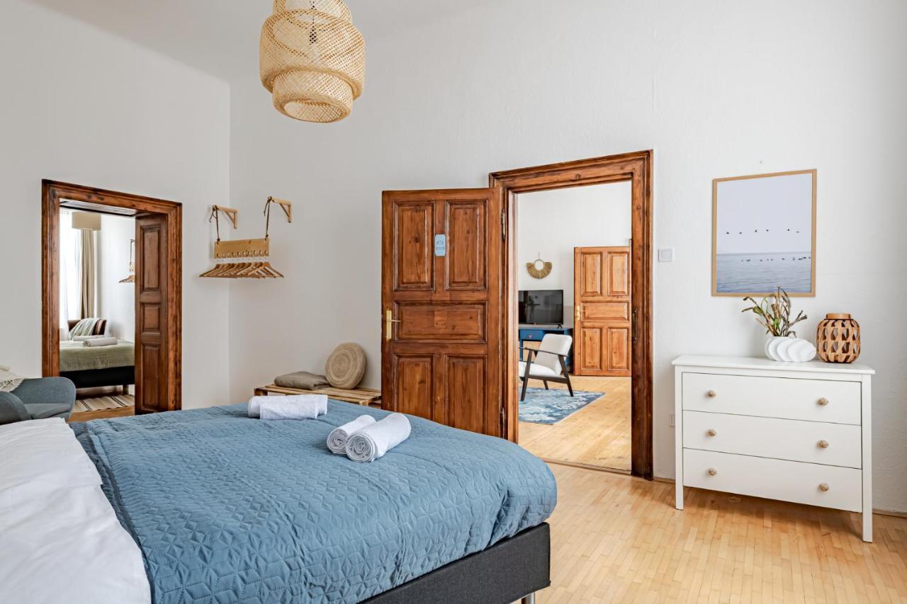 Blue Peace Downtown Apartment Budapest Luaran gambar