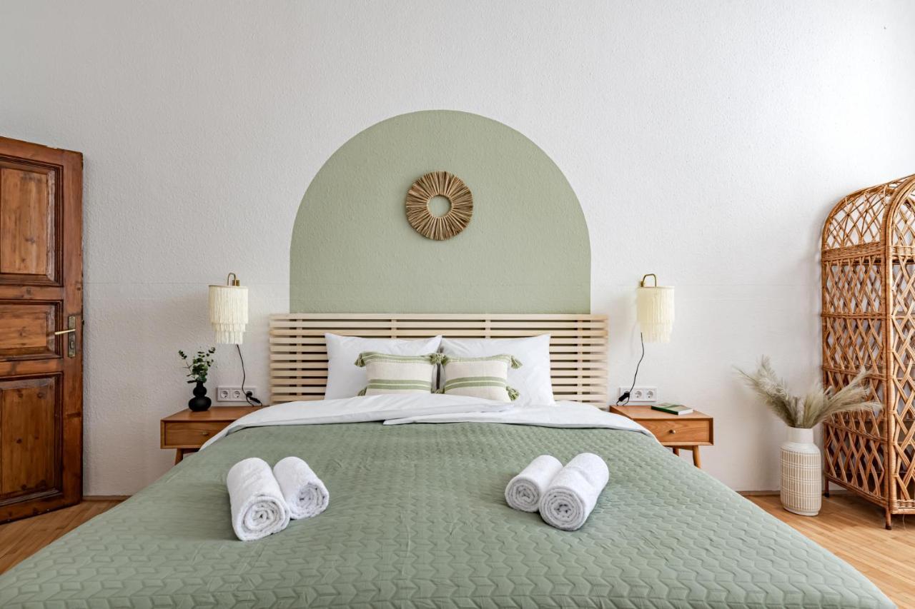 Blue Peace Downtown Apartment Budapest Luaran gambar