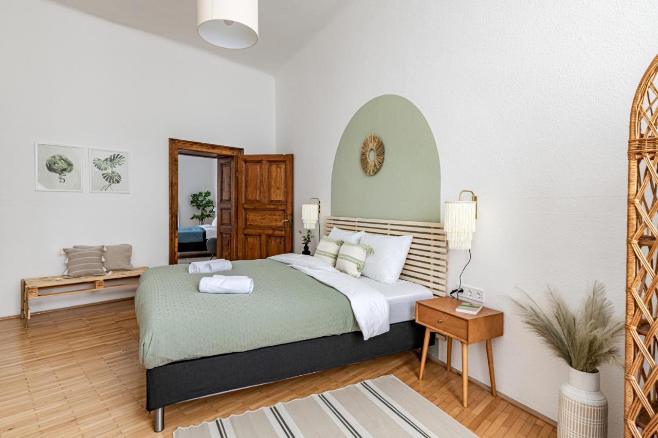 Blue Peace Downtown Apartment Budapest Luaran gambar