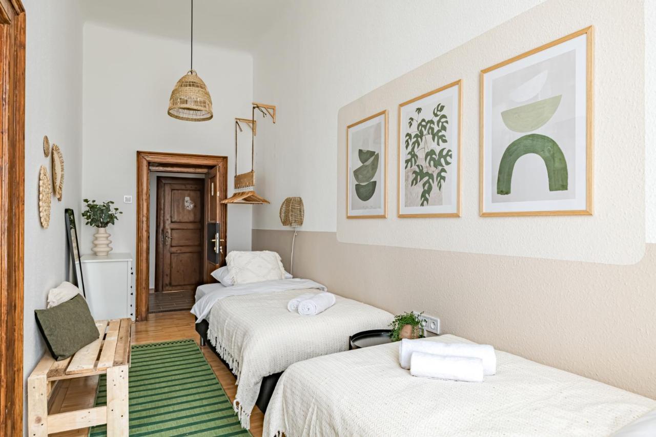 Blue Peace Downtown Apartment Budapest Luaran gambar