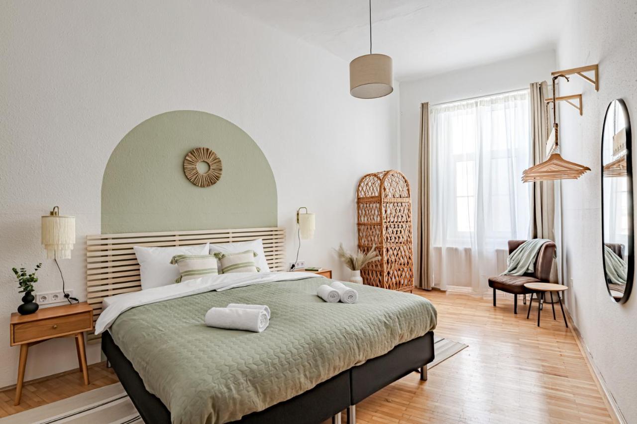 Blue Peace Downtown Apartment Budapest Luaran gambar